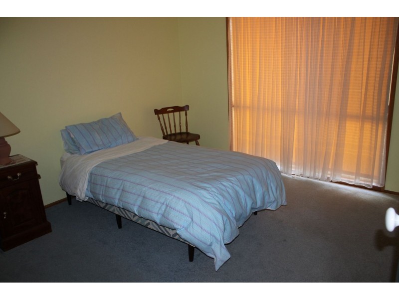 2 Nation Court, Inverloch VIC 3996