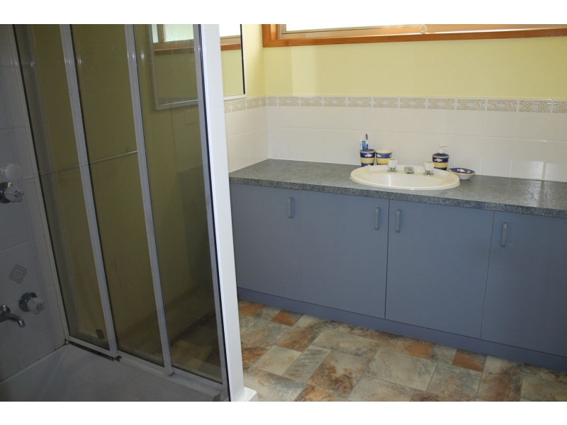 2 Nation Court, Inverloch VIC 3996