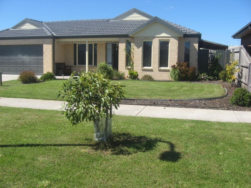 77 Meanderri Drive, Inverloch VIC 3996