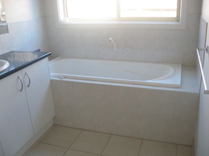 77 Meanderri Drive, Inverloch VIC 3996