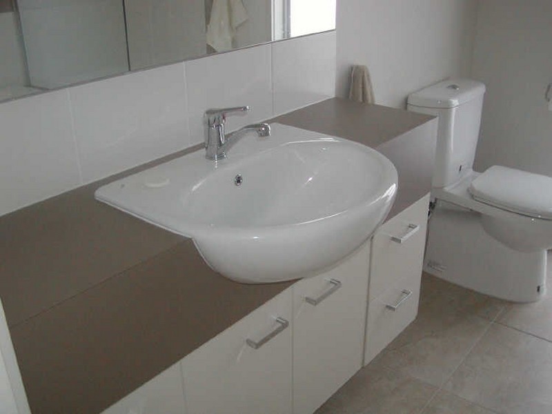 2/9 Park Street, Inverloch VIC 3996