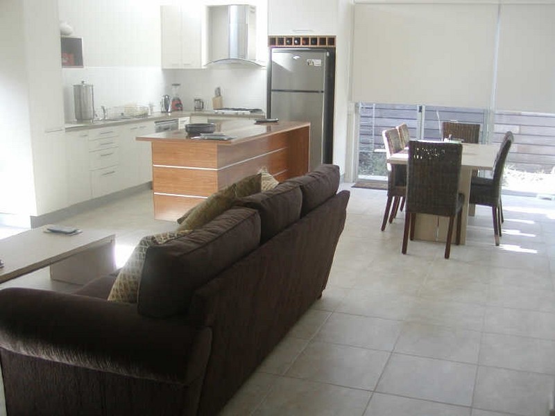 2/9 Park Street, Inverloch VIC 3996