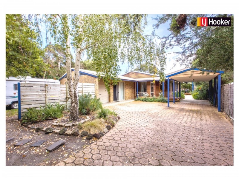 5 Lohr Avenue, Inverloch VIC 3996