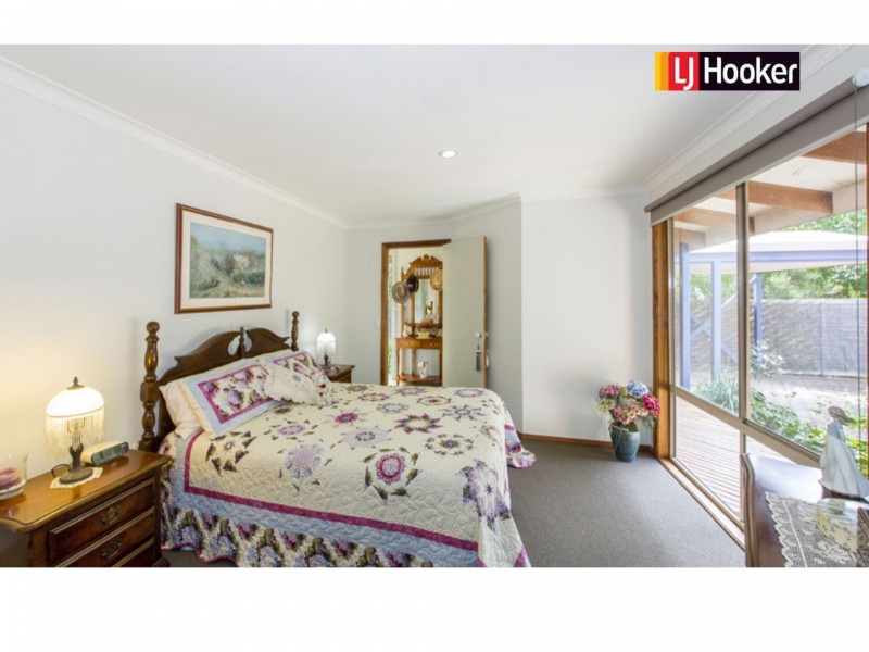 5 Lohr Avenue, Inverloch VIC 3996