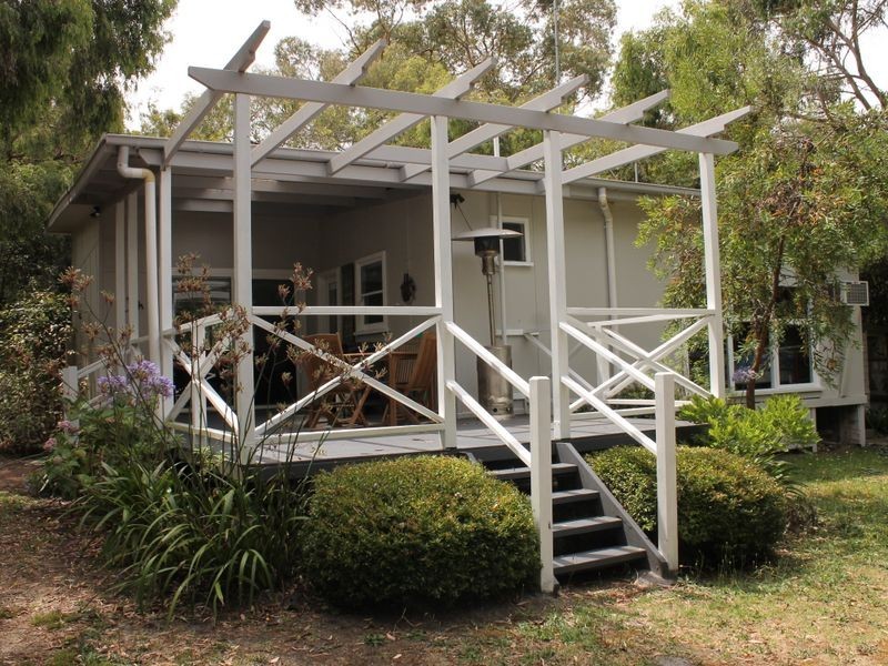 19 Beach Avenue West, Inverloch VIC 3996