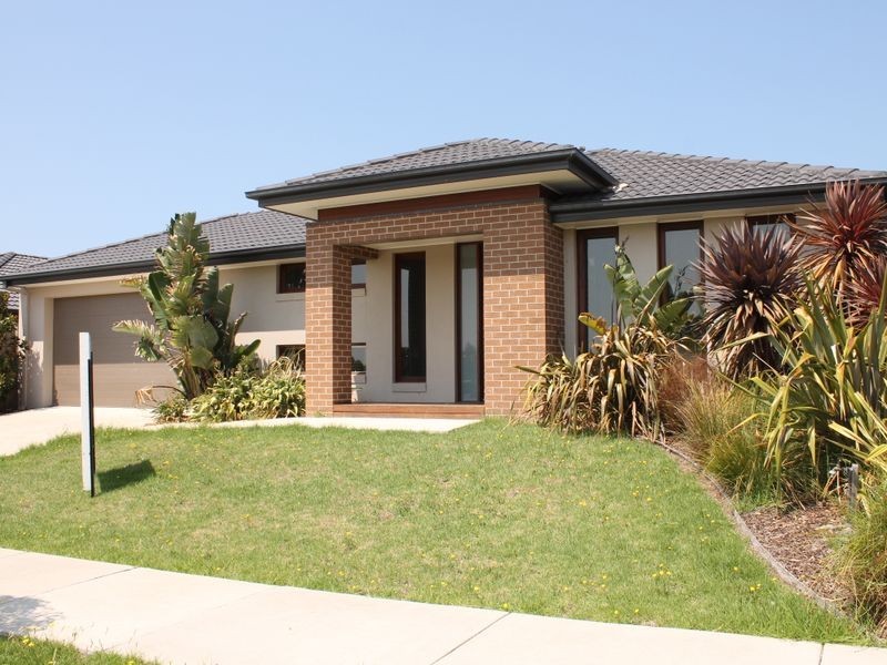 13 Queenscliff Drive, Inverloch VIC 3996