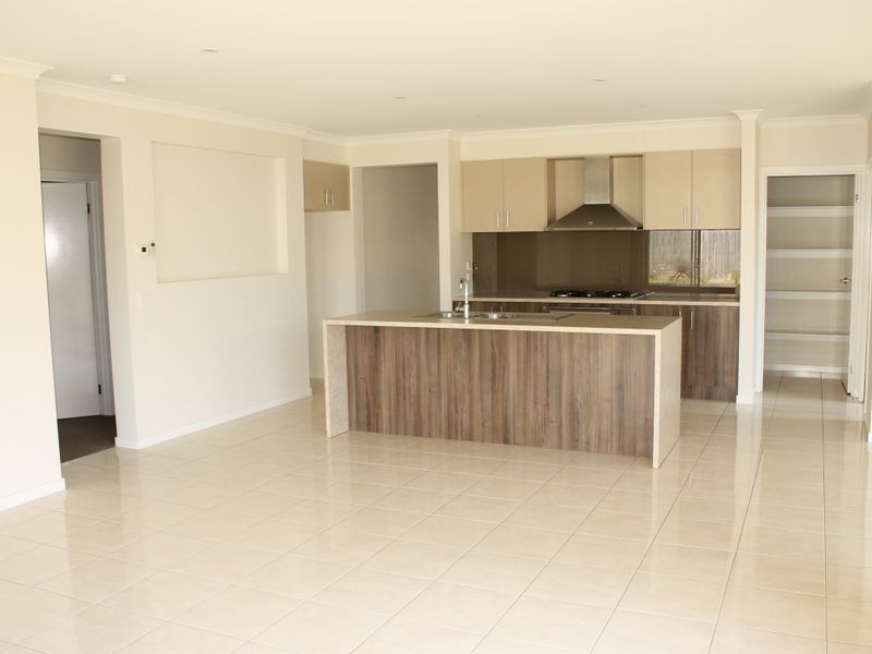 13 Queenscliff Drive, Inverloch VIC 3996