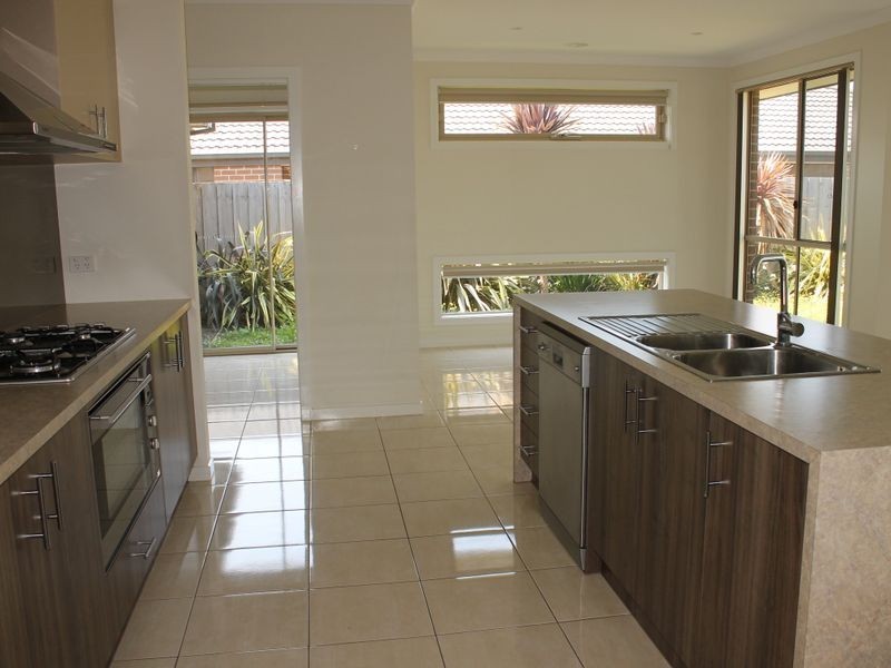 13 Queenscliff Drive, Inverloch VIC 3996