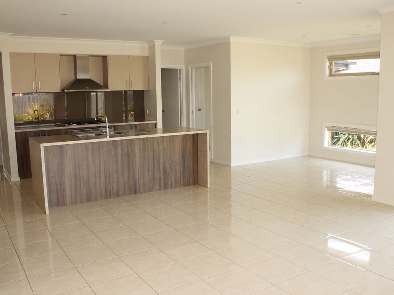 13 Queenscliff Drive, Inverloch VIC 3996