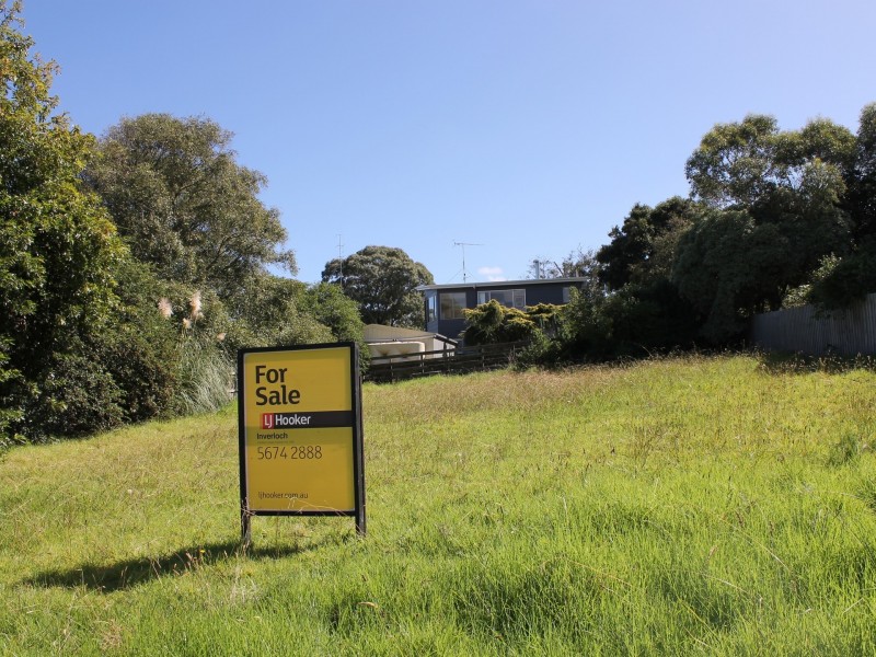 39 Anderson Avenue, Inverloch VIC 3996