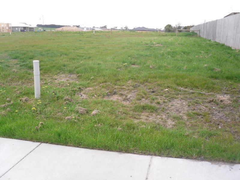 Lot 326 Hobson Place, Inverloch VIC 3996