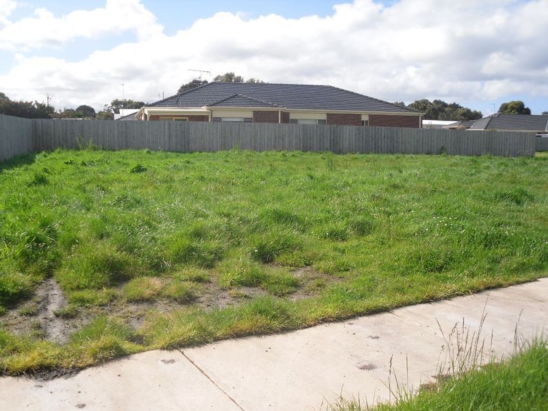 16 (Lot 7) Diane Place, Inverloch VIC 3996