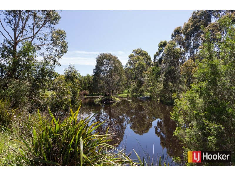 30 Honeyeater Circuit, Inverloch VIC 3996