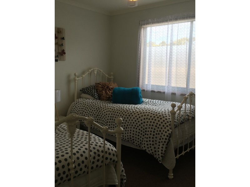 2/58 Toorak Road, Inverloch VIC 3996