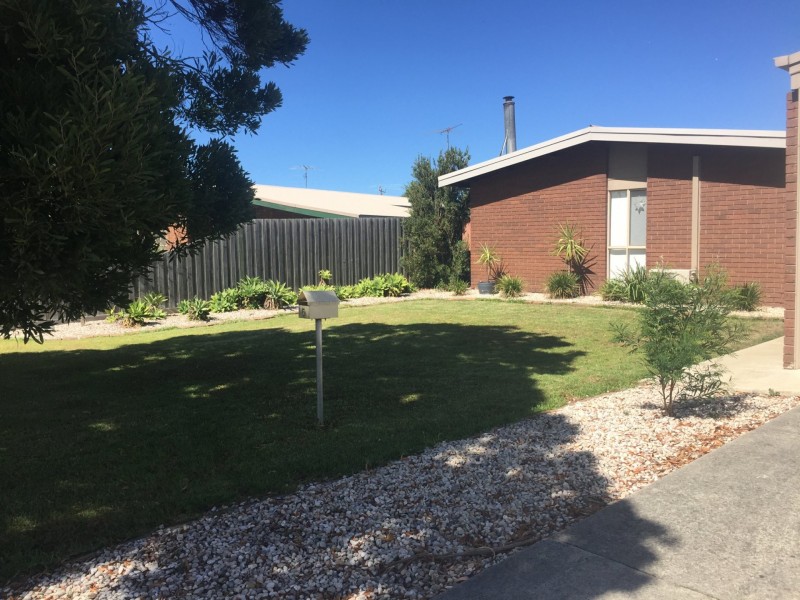 5 Youll Grove, Inverloch VIC 3996