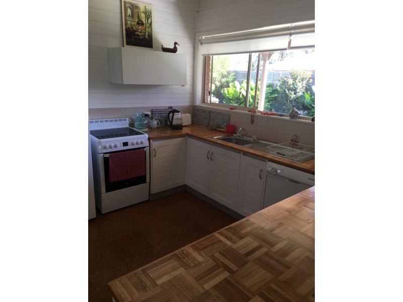 5 Youll Grove, Inverloch VIC 3996