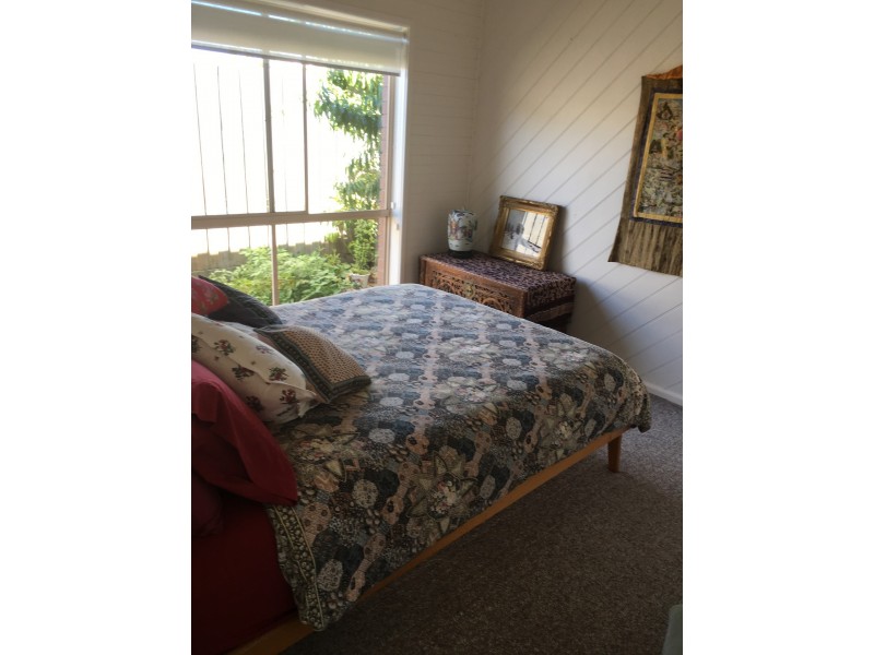 5 Youll Grove, Inverloch VIC 3996