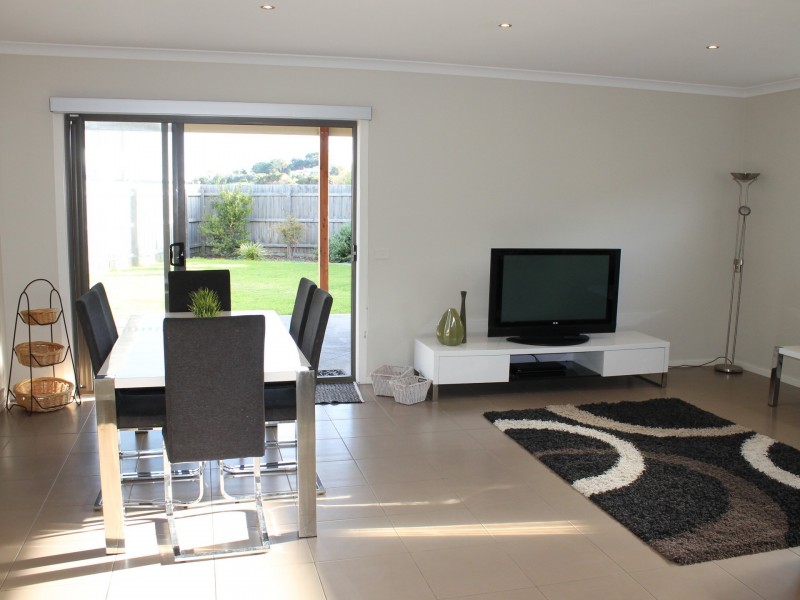 37 Paperbark Place, Inverloch VIC 3996