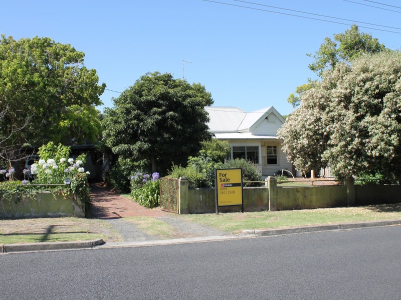 25 Hopetoun Street, Inverloch VIC 3996