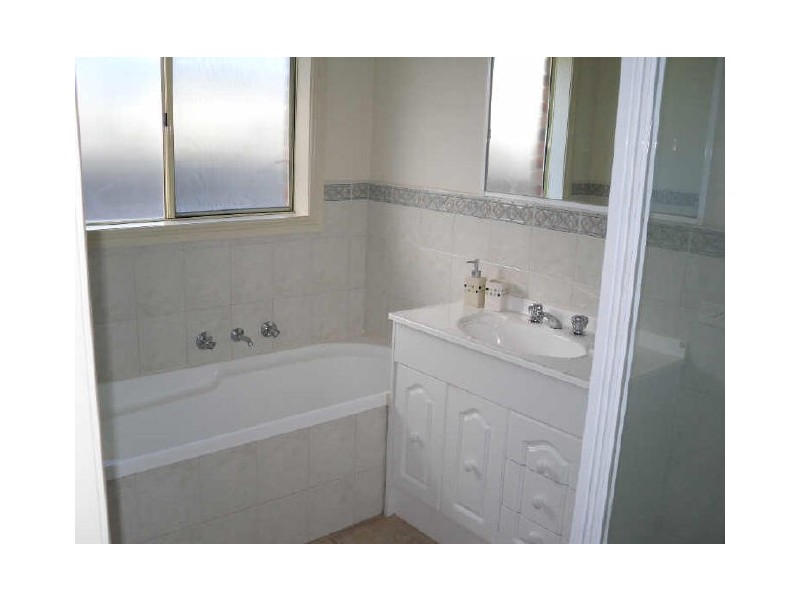 50 Royal Parade, Inverloch VIC 3996