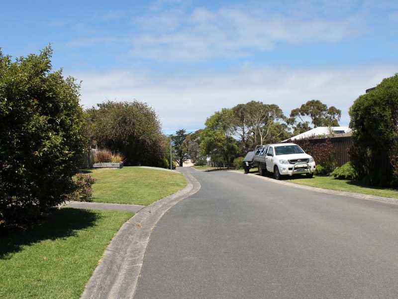 16 Venus Street, Inverloch VIC 3996