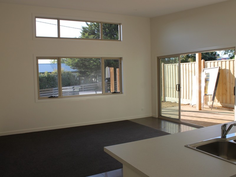 2/22 Bruce Street, Inverloch VIC 3996