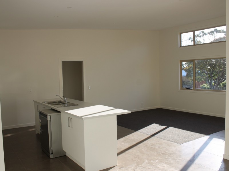 2/22 Bruce Street, Inverloch VIC 3996