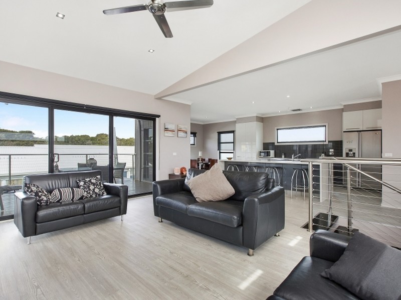 11 Endeavour Place, Inverloch VIC 3996