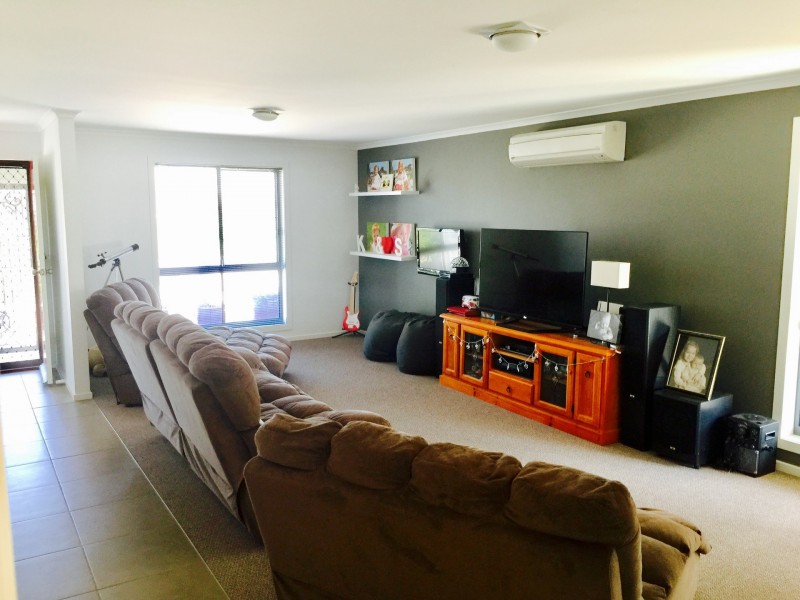 8 Surrey Place, Inverloch VIC 3996