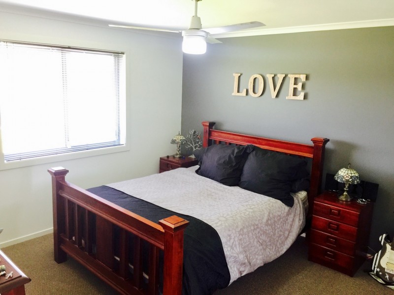 8 Surrey Place, Inverloch VIC 3996