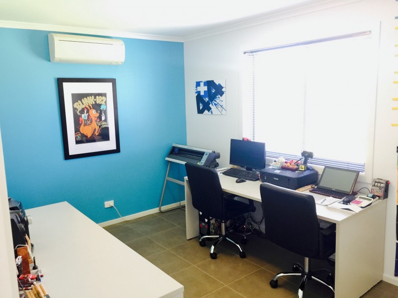 8 Surrey Place, Inverloch VIC 3996