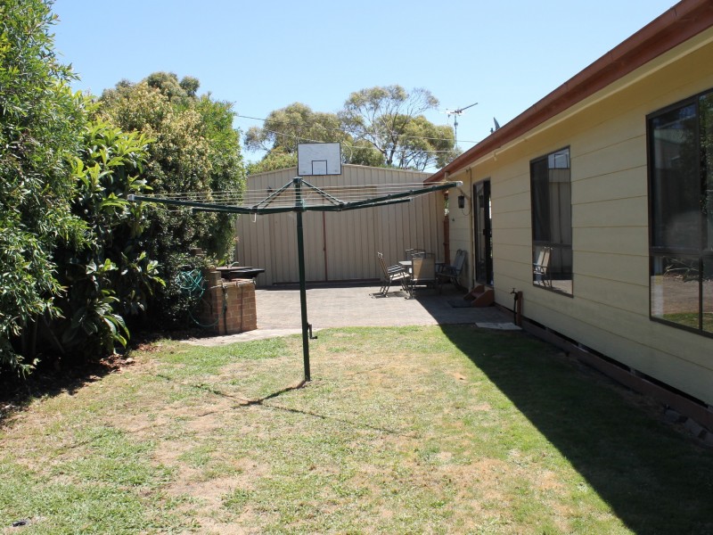 2 Valerie Street, Inverloch VIC 3996