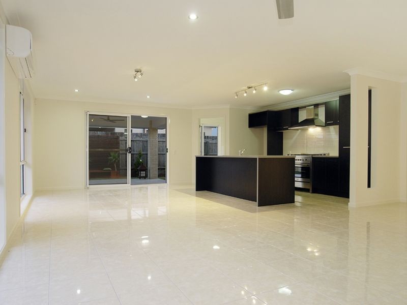 17 Mansell Street, Little Mountain QLD 4551