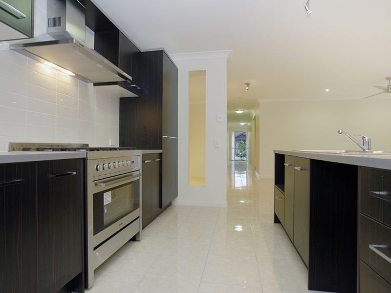 17 Mansell Street, Little Mountain QLD 4551