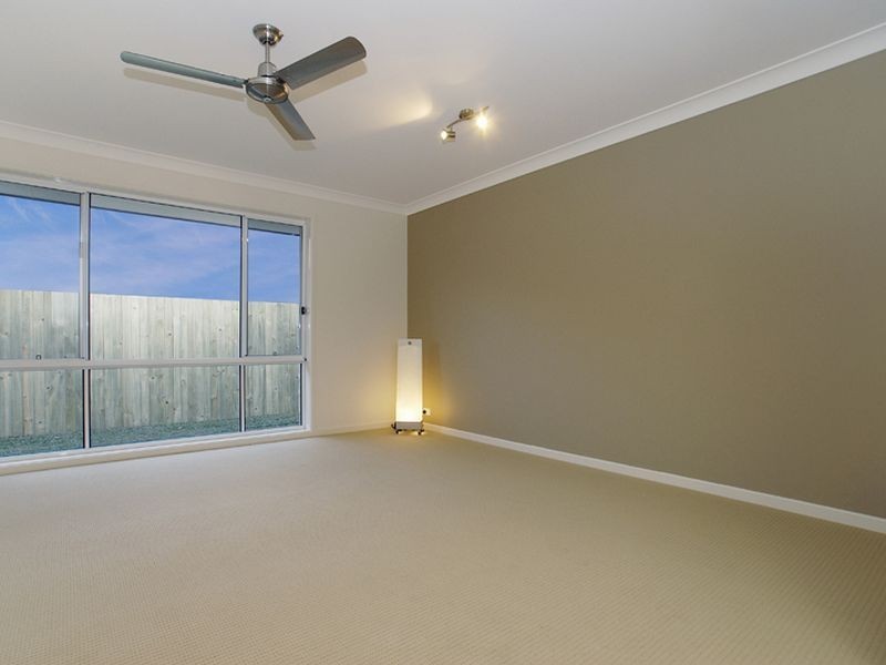 17 Mansell Street, Little Mountain QLD 4551