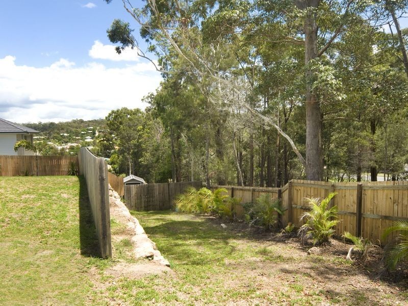 12 Heath Court, Little Mountain QLD 4551