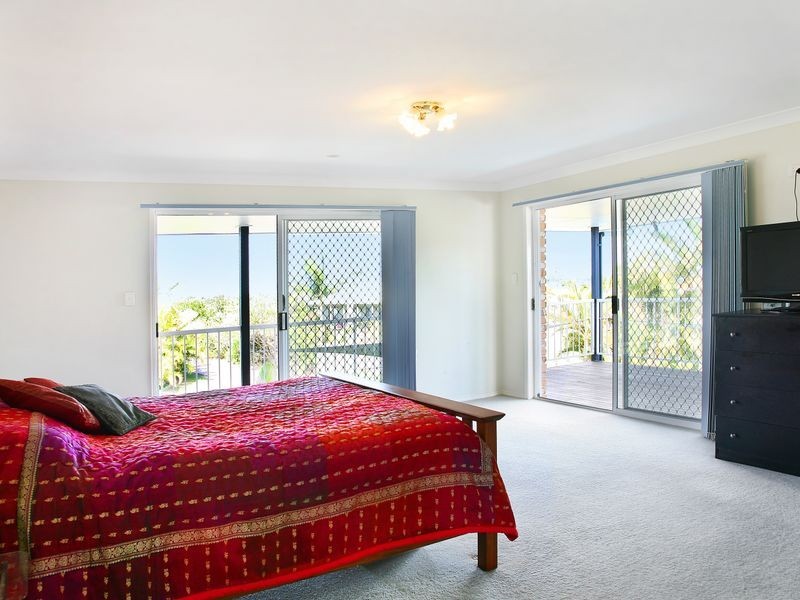 15 Pinewood Street, Little Mountain QLD 4551