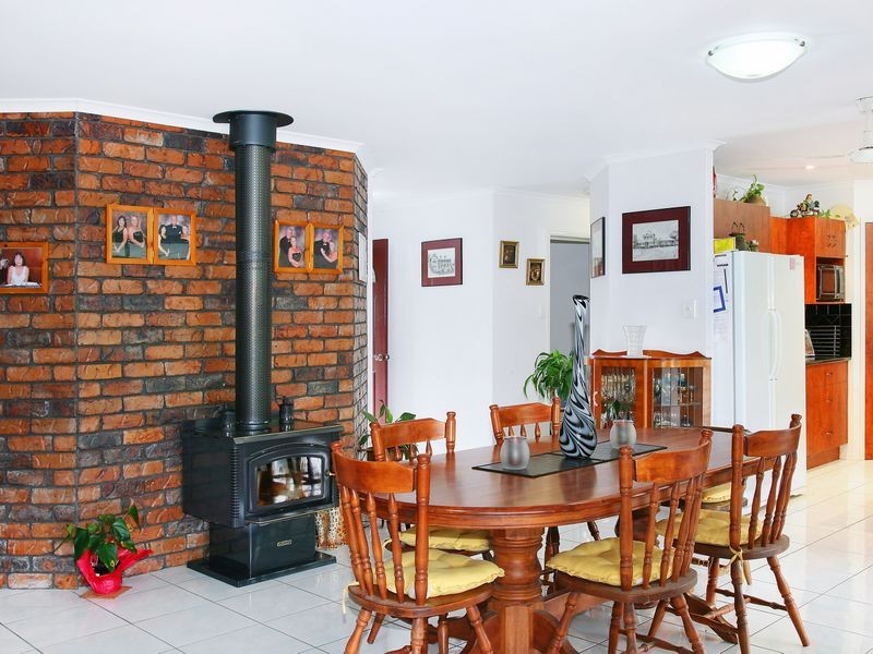 27 Forsyth Place, Mooloolah Valley QLD 4553