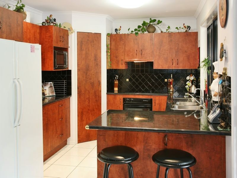 27 Forsyth Place, Mooloolah Valley QLD 4553