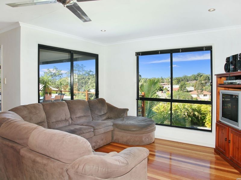 10 Gallery Place, Little Mountain QLD 4551