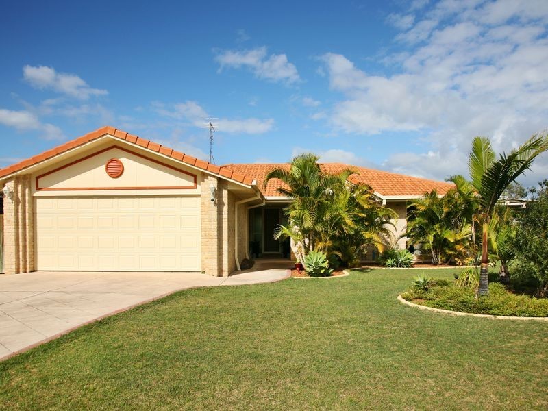 2 Wildflower Way, Little Mountain QLD 4551
