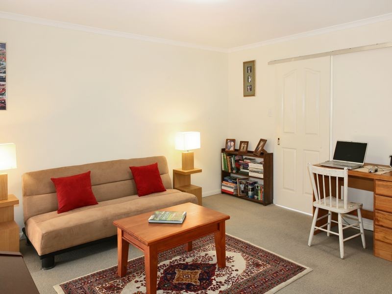 2 Wildflower Way, Little Mountain QLD 4551
