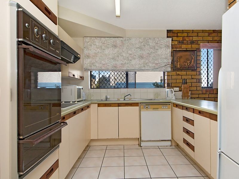 2/1 Burke Street, Golden Beach QLD 4551