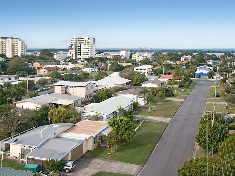 2/1 Burke Street, Golden Beach QLD 4551