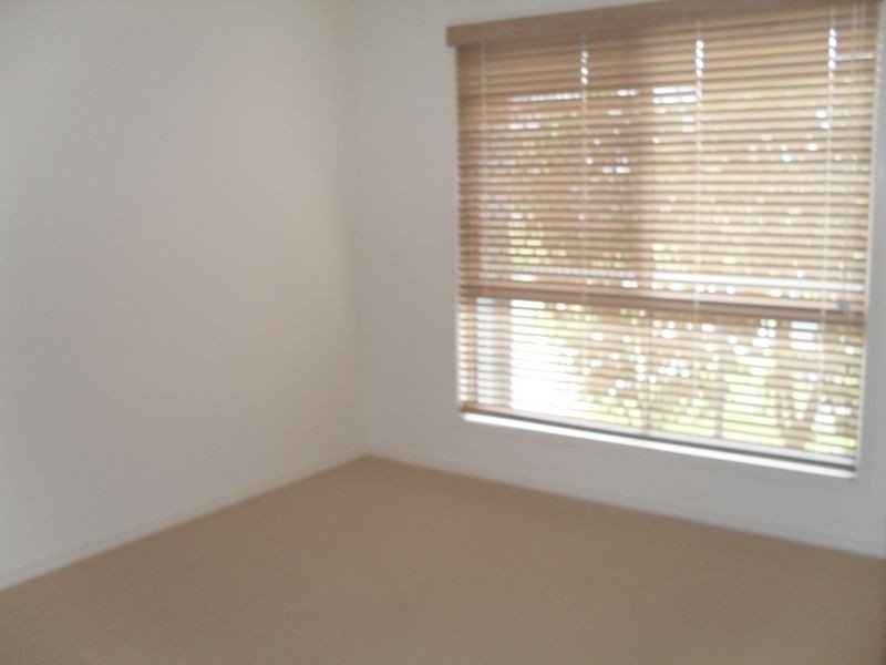 17 Saint Lucia Crescent, Kawana Island QLD 4575