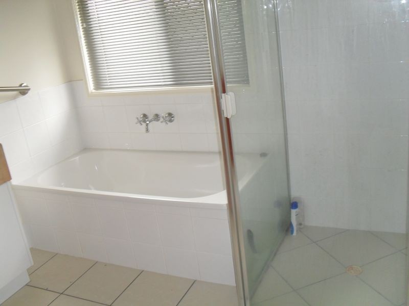 17 Saint Lucia Crescent, Kawana Island QLD 4575