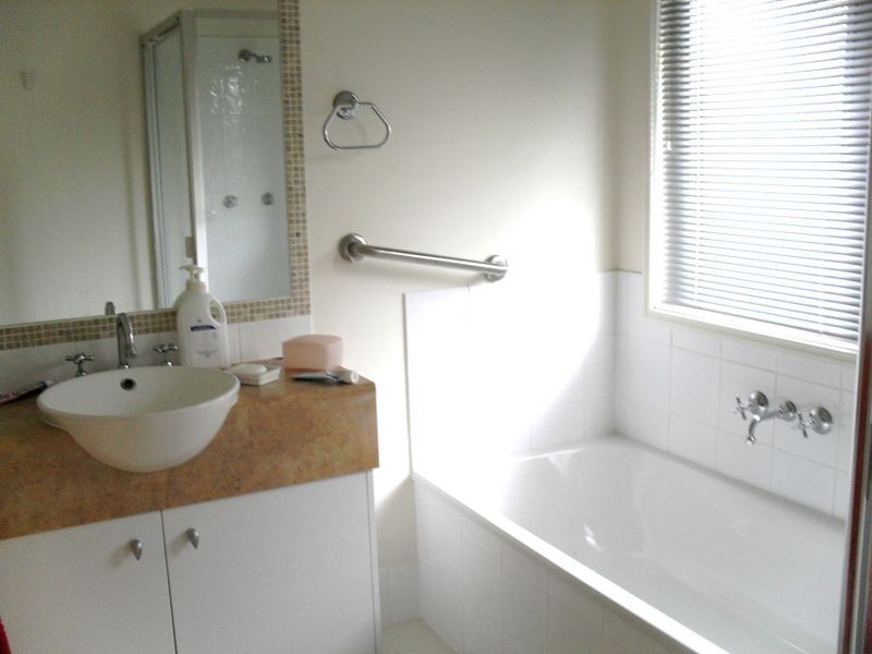 17 Saint Lucia Crescent, Kawana Island QLD 4575