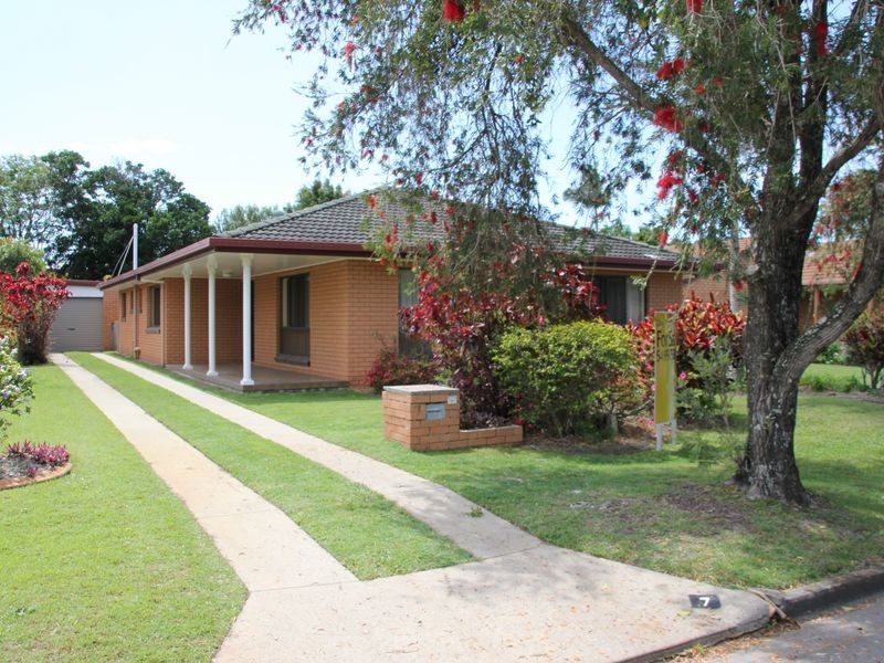 7 Michael Street, Golden Beach QLD 4551