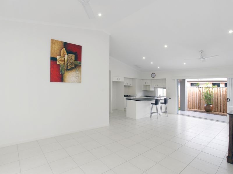 25 Elvena Circuit, Little Mountain QLD 4551