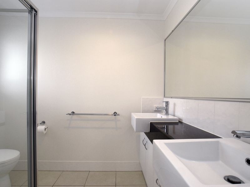 25 Elvena Circuit, Little Mountain QLD 4551